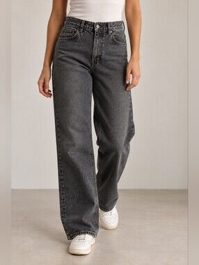 Denver &Hayes. Charcoal Gray Wash Wide Leg Jeans – Size 34/32